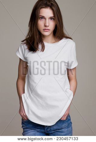 Model Test With Beautiful Fashion Model Posing