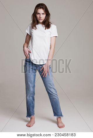Model Test With Beautiful Fashion Model Posing