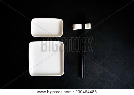 Minimalistic Table Set