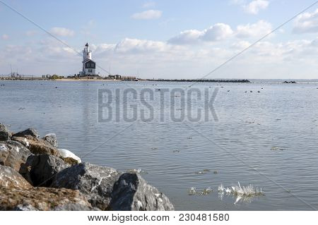 The Lighthouse Paard Van Marken In Winter