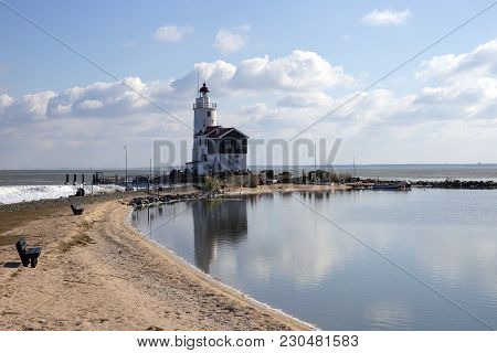 The Lighthouse Paard Van Marken In Winter