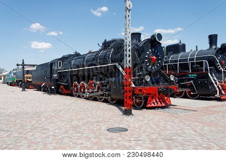 Kharkiv, Ukraine - June 5, 2017: Old Black Steam Locomotives Fd20-2560 And Er774-40 In The Khark