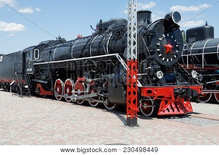 Kharkiv, Ukraine - June 5, 2017: Old Black Steam Locomotives Fd20-2560 And Er774-40 In The Khark