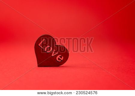 Dark Red Love Heart, Red Background