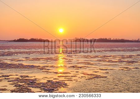 Ice On The Elbe At Sunset In Early Spring.golden Hour.
