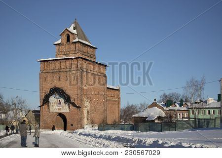 Kolomna, Russia - 10 March 2018 Pyatnitsky Gates In Kolomna Kremlin