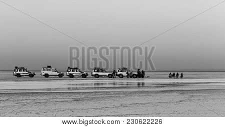 Ethiopia Africa  In The Lake For The Saline Lots Of Car