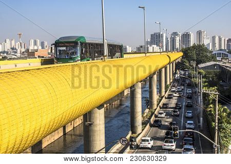 Sao Paulo, Brazil, December 14, 2017. Articulated Bus Traffic On The Tiradentes Express, Formerly 