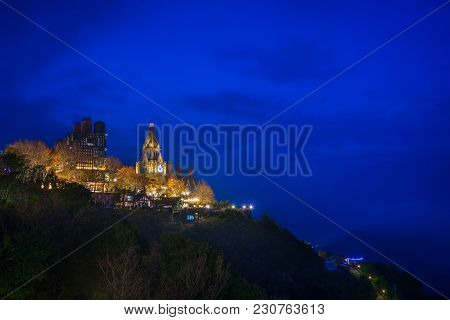 Landscape Scenery View Of Old England Manor In Twilight Blue Sky Background, Near Cingjing Farm And 