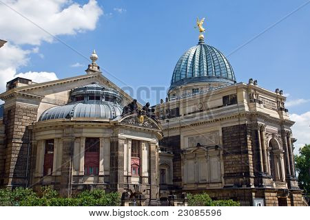 De kunstacademie in Dresden