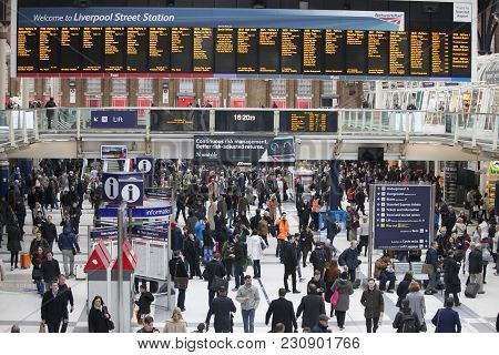 People At Liverpool Street Station. Opened In 1874 It Is Third Busiest And One Of The Main Railway S