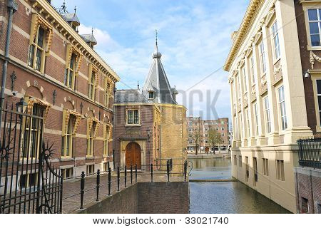 Binnenhof palác v Den Haag, Nizozemsko. Holandský Parlament budovy