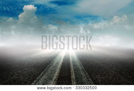 Ein Langer Weg Bis Zum Horizont Durch Die Landschaft