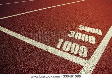 1000m, 3000m, And 5000m Tagging On Athletic Track.