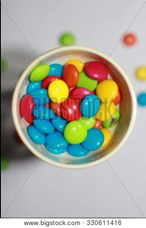 King Bite Chocolate Gems Candy Diffreant Collor