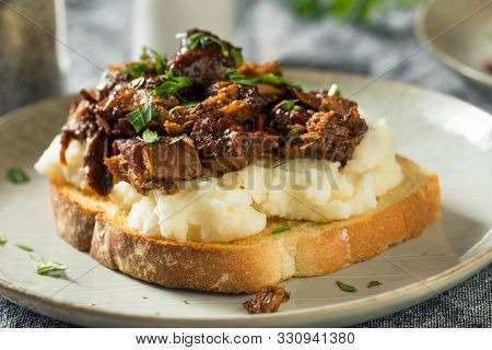 Homemade Indiana Manhatten Hot Rost Beef Sandwich
