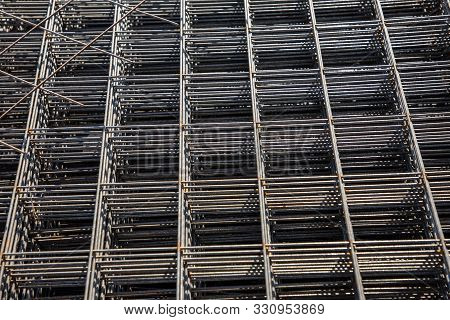 Metal Mesh For Reinforcing Concrete Floor And Concrete Surface