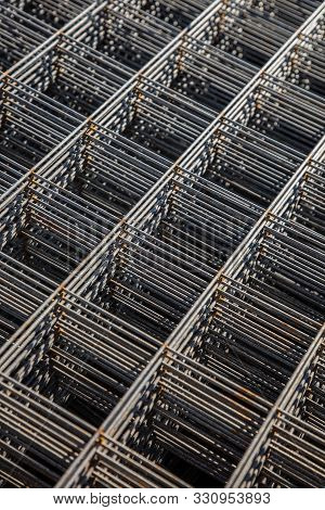 Metal Mesh For Reinforcing Concrete Floor And Concrete Surface