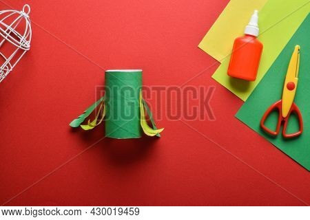 A Parrot Made Of Paper. Do It Yourself With The Children. Detailed Step-by-step Instructions. Step 6