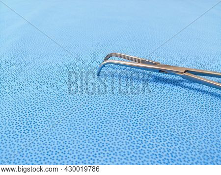 Surgical Instrument Mixture Dissecting Forceps, Right Angle Or Lahey Homeostatic Forceps Tip. Select