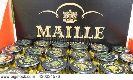 Bordeaux , Aquitaine France - 07 30 2021 : Maille Logo Text And Brand Sign In Shop Mustard French Fr