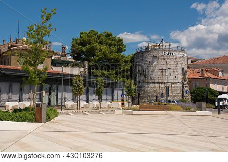Porec, Croatia- July 10th 2021. The Historic Torre Rotonda In The Historic Medieval Coastal Town Of 