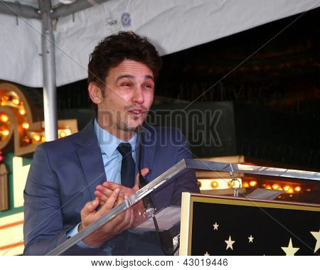 LOS ANGELES - MAR 7: James Franco an die Hollywood Walk of Fame Zeremonie zu Ehren James Franco bei t