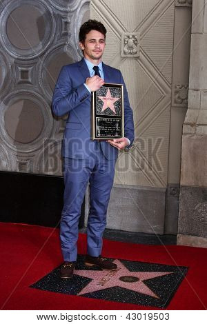 LOS ANGELES - MAR 7: James Franco an die Hollywood Walk of Fame Zeremonie zu Ehren James Franco bei t