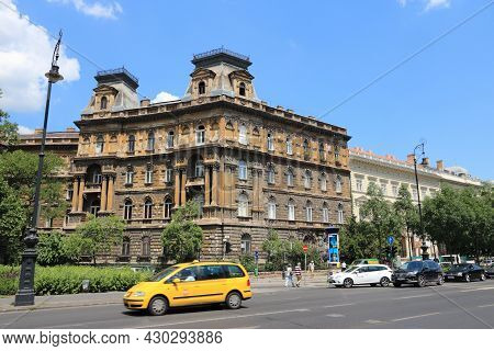 Budapest, Hungary - June 19, 2014: Street View Of Kodaly Korond Circus And Andrassy Avenue In Budape