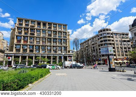 Bucharest, Romania - 6 May 2021: Brd Societe Generale Bank Bank Branch Entrance In An Old Building O