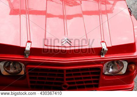 Bordeaux , Aquitaine  France - 08 17 2021 : Citroen Mehari Car Red Logo Brand Sign Vintage Buggy Old