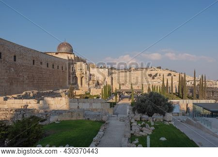 Temple Mount South Wall With Al-aqsa Mosque And Archeological Excavation Site In Jerusalem Old City.