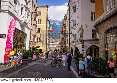 The Historic District Of Innsbruck With Beautiful Pedestrian Zone And Market Square - Innsbruck, Aus