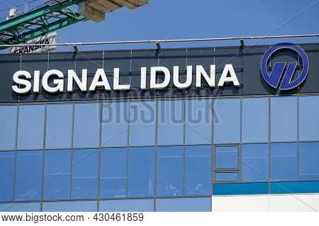 Bucharest, Romania - August 16, 2021: A Logo Of Signal Iduna, Insurance And Financial Services Compa