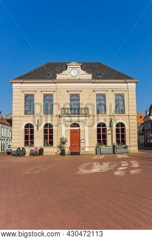 Steenwijk, Netherlands - March 27, 2020: Front Facade Of A Historic House At The Market Square Of St