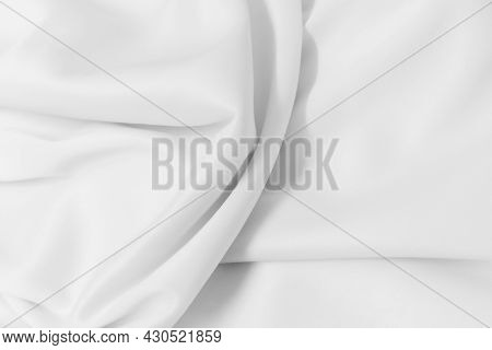 The Wrinkled Whites Are Photographed By Focusing On The Center Of The Image.