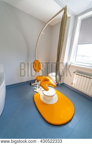 Stylish Modern Childbirth Ward. Maternity Ward For Newborns. Medicine And Interior Concept. Stock Ph