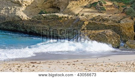 Wave Vs Rock