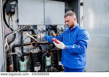 Resistance Test Of Temperature Sensors In The Cooling Supply Section Of The Ventilation Unit