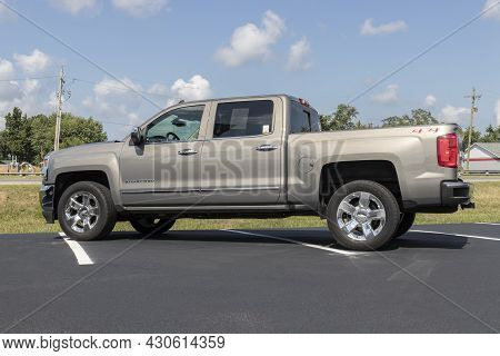 Kokomo - Circa August 2021: Chevrolet Silverado 1500 Display. Chevy Is A Division Of Gm And Offers T