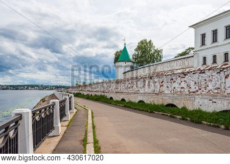 Kostroma River Embankment. Holy Trinity Ipatievsky Monastery. Kostroma, Russia