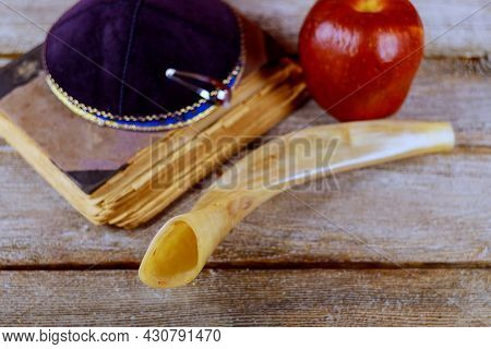 Symbols Prayer Jewish Festival Holiday Religious Tradition Attributes