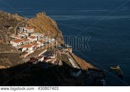 Berlenga Island, Portugal - August 28, 2019: View Of The Fishers Village Of Berlenga, With Anchored 