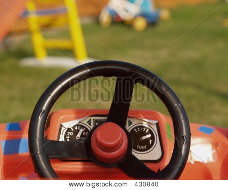 Carro de brinquedo