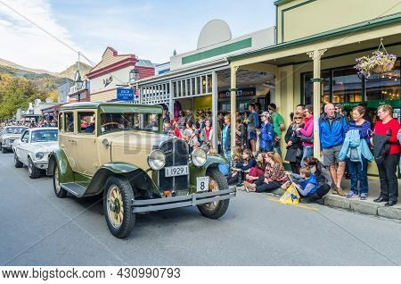 Arrowtown, New Zealand - April 23,2016 : There Is Parade Event During The Arrowtown Autumn Festival