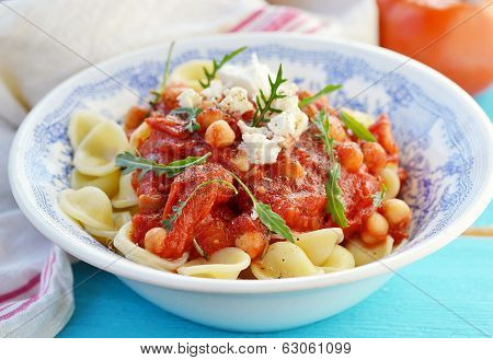 Pasta With Tomato And Chickpea Sauce