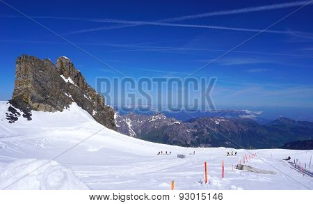 Ski Snow Mountains Park Titlis