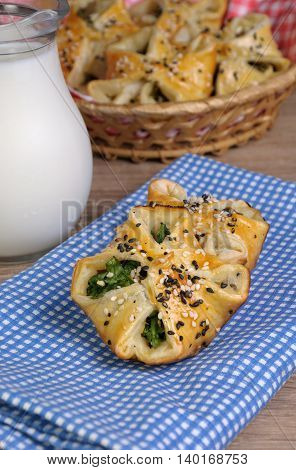 puff pastry with spinach and ricotta in a napkin