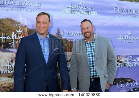 LOS ANGELES - JUL 27:  Matt Iseman, Matt Rogers at the Hallmark Summer 2016 TCA Press Tour Event at the Private Estate on July 27, 2016 in Beverly Hills, CA