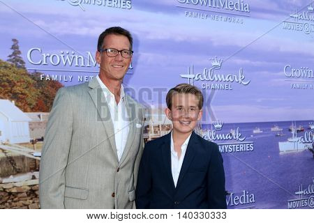 LOS ANGELES - JUL 27:  James Denton, Sheppard Denton at the Hallmark Summer 2016 TCA Press Tour Event at the Private Estate on July 27, 2016 in Beverly Hills, CA